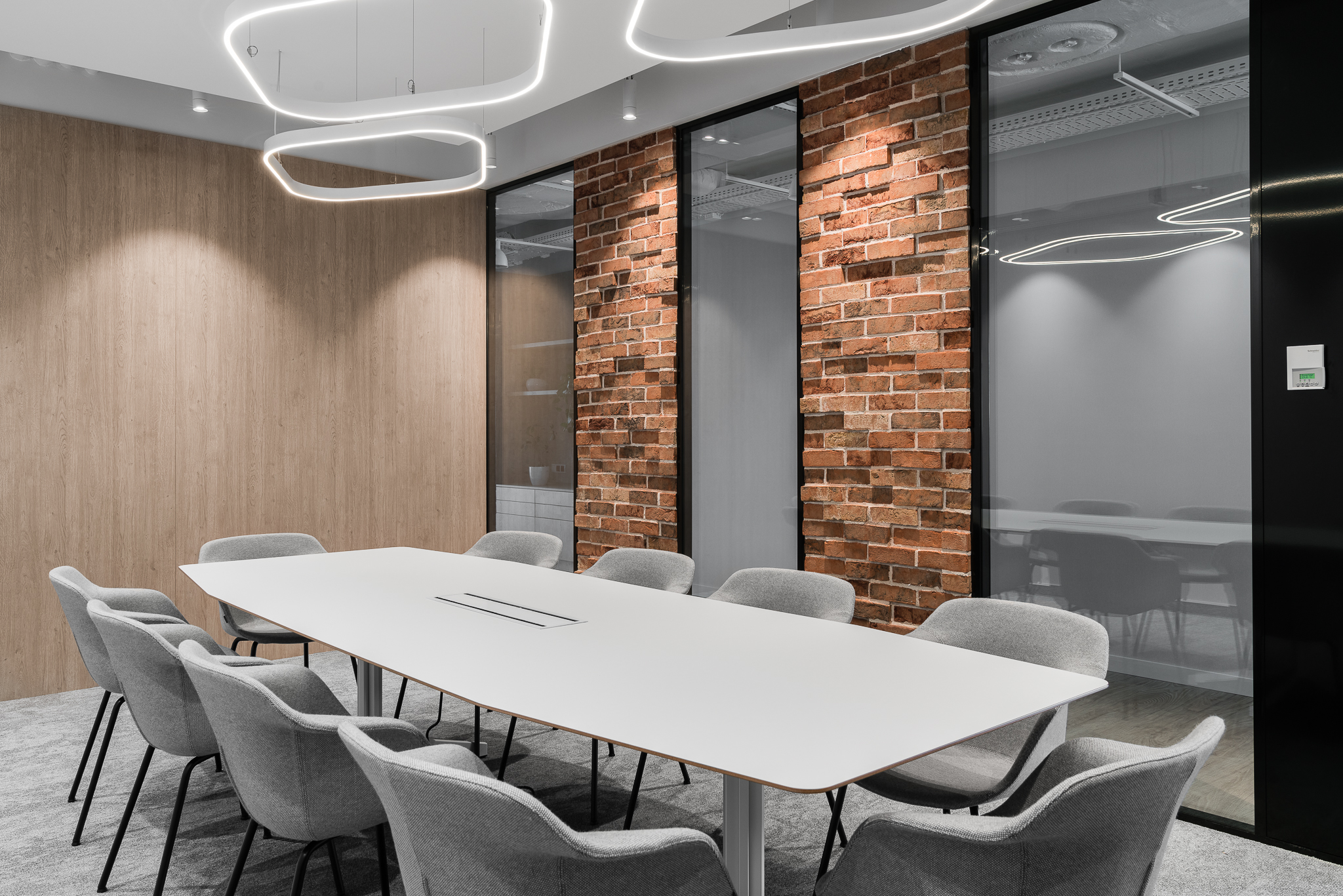 A Tour of Wienerberger’s Elegant New Warsaw Office