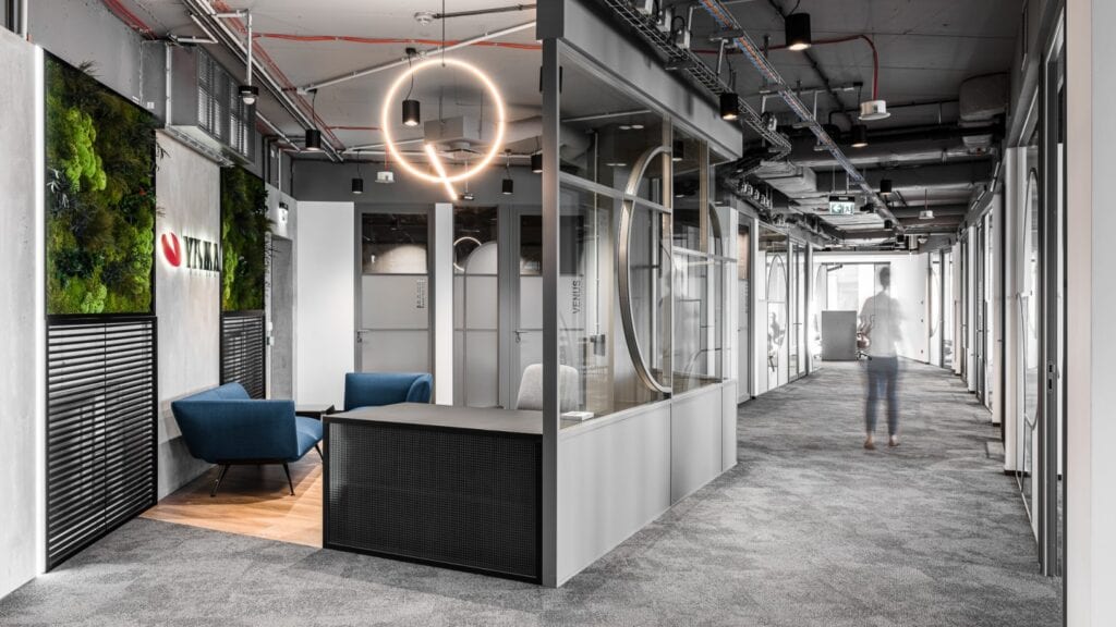 Biuro Visma Software – skandynawski styl z pazurem, proj. The Design Group, fot. Fotomohito
